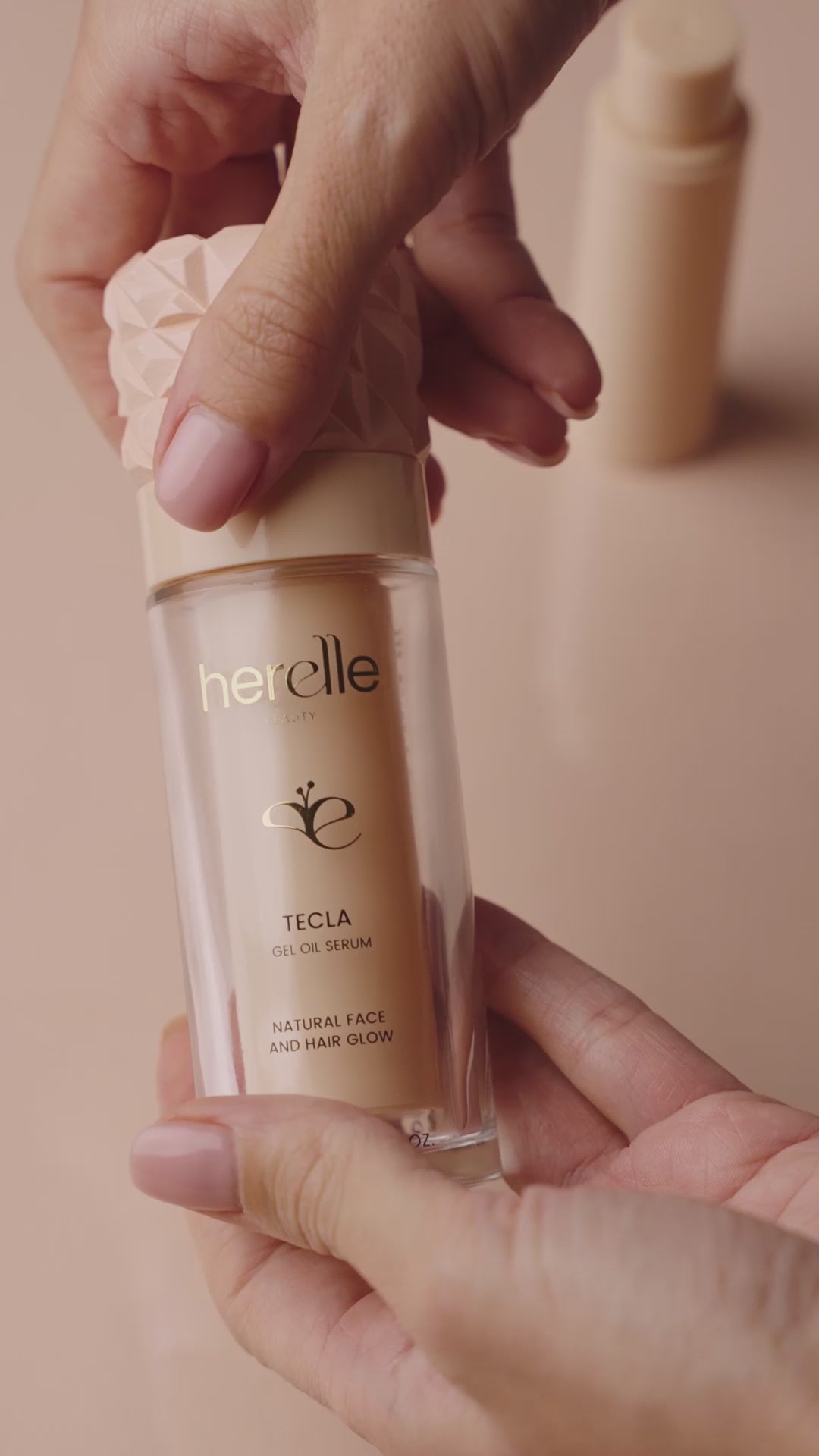 Load video: GEL OIL SERUM REFILL